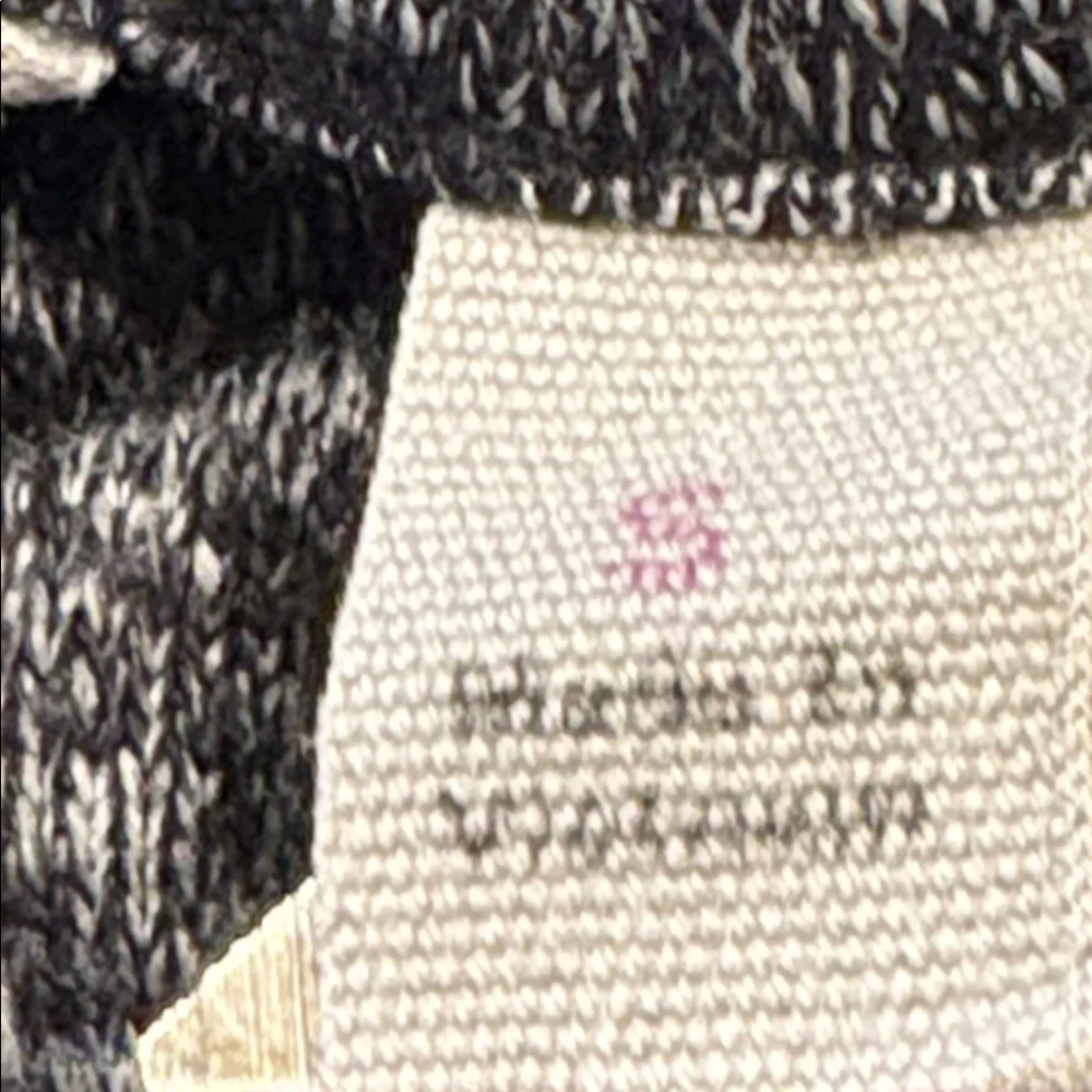 Athleta Long Sleeve Gray Marled Top Lightweight Lounge Tee Size S AR5 - Picture 4 of 6